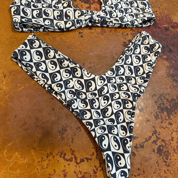 Skatie Black and White Yin Yang Bikini - Picture 4 of 8